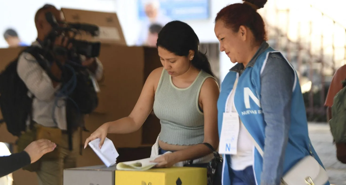 A woman casting her vote in El Salvador on 4 February 2024