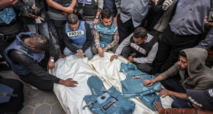 Journalists mourn their colleagues in Gaza