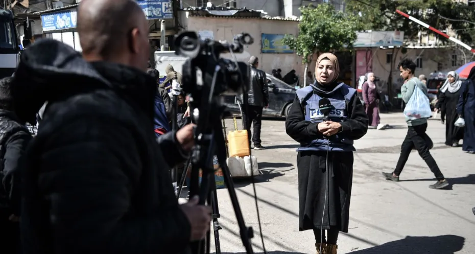 Journalist reporting in Palestine