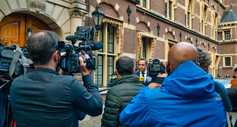Journalisten aan het werk in Den Haag