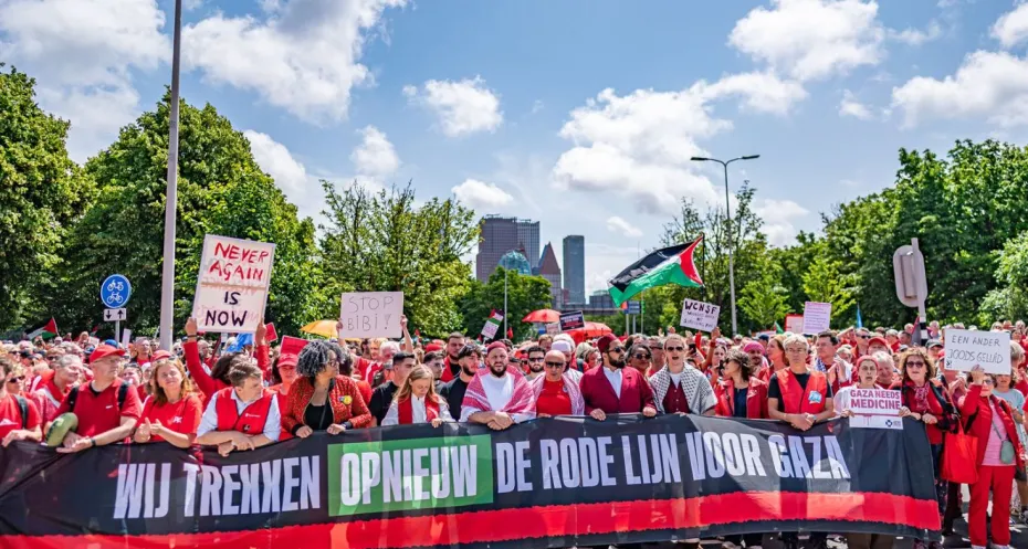 Rode lijn demonstratie 15 juni