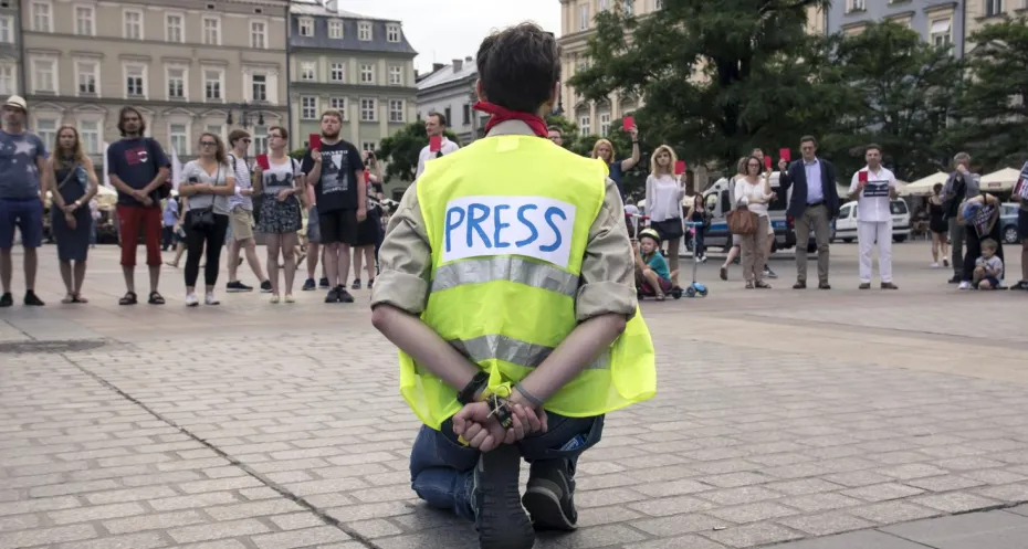 Man protests against censorship and intimidation of journalists
