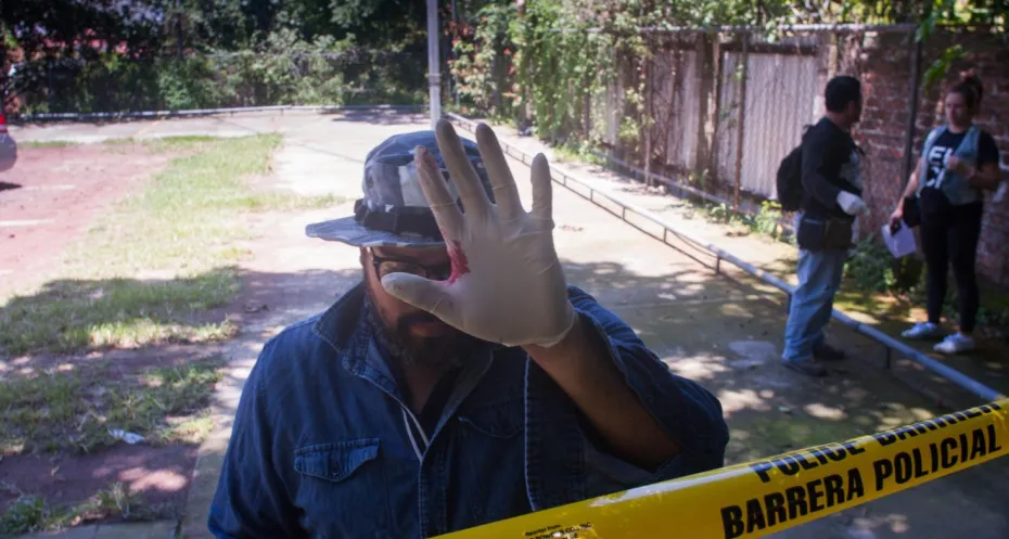 Inti Ocon, uit Nicaragua, tijdens een crime scene onderzoek training.